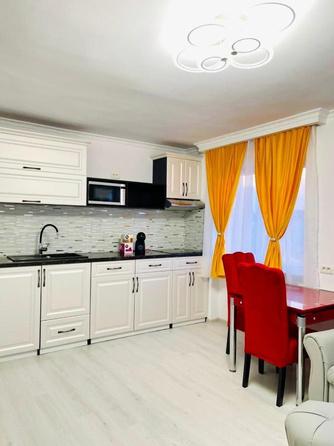 Apartament Premium Isabella Αράντ Εξωτερικό φωτογραφία